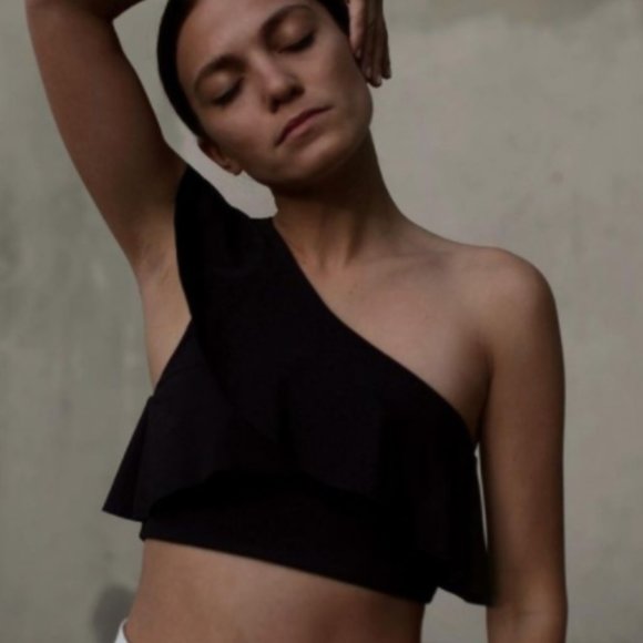 Aritzia one shoulder top - Picture 2 of 2